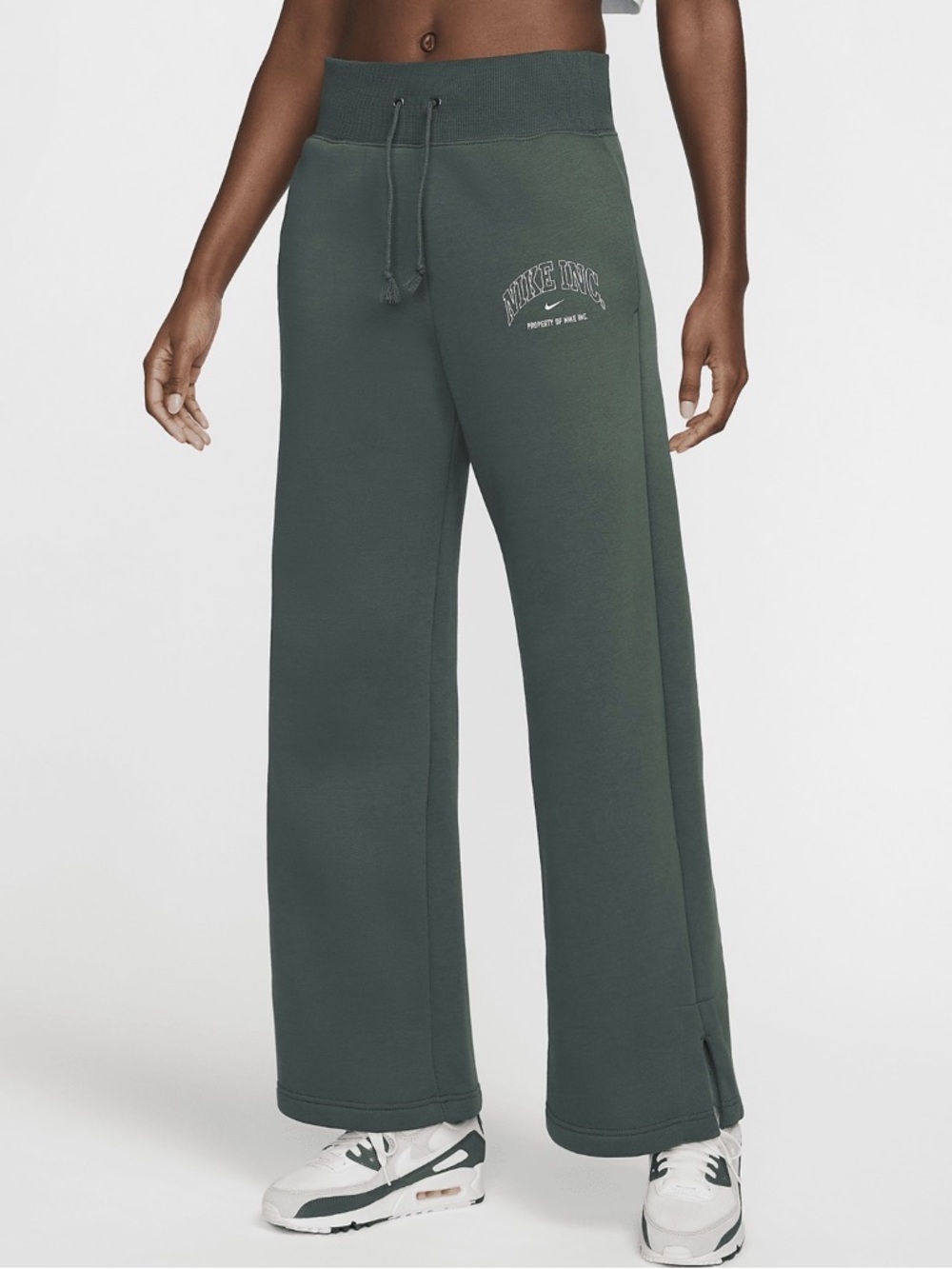 NIKE | WIDE LEG HIGH RISE SWEAT PANTS